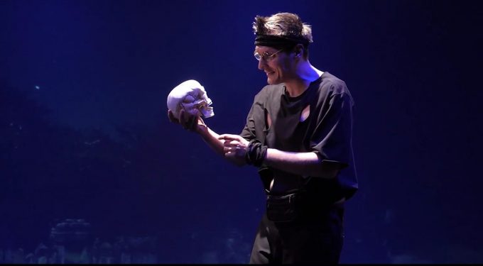 Wedding-Poser: Robert F. Martin als Hamlet – Foto: Prime Time Theater
